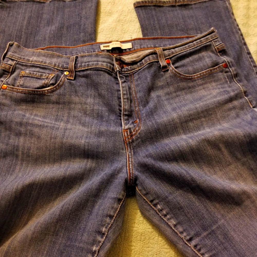 Levis Bootcut Bluejeans sz16